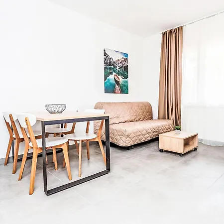 Medena-2 By Interhome Τρογκίρ