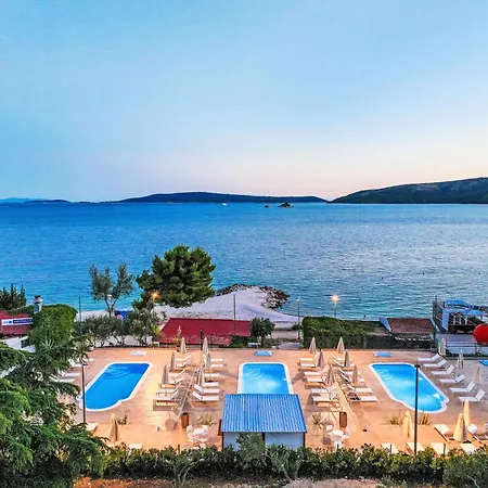 Medena-2 By Interhome Τρογκίρ