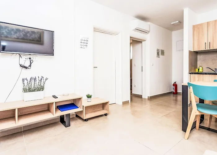 Medena-2 By Interhome דירה